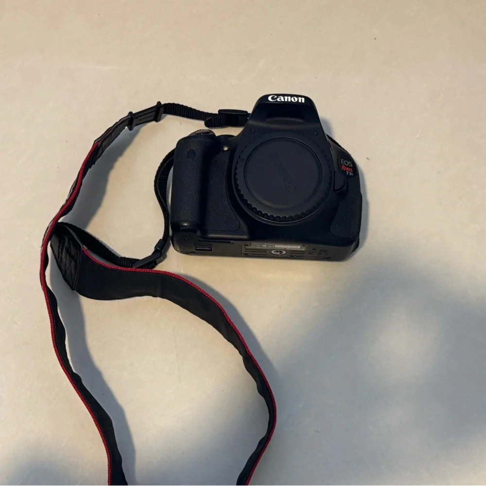 Canon EOS Rebel T3i DSLR camera body + lens + Accesories